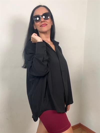 YARASA KOL PAMUK SATEN SİYAH GÖMLEK