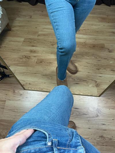 BOYFİT KOYU MAVİ KESİK PAÇA JEAN PANTOLON
