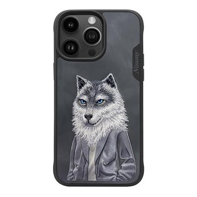 NIM iPhone 14 Pro Max Suni Deri Üstüne Gerçek Nakış İşlemeli Kıyafet Kurt Detaylı 3D Fashion Pet Wolf Kılıf