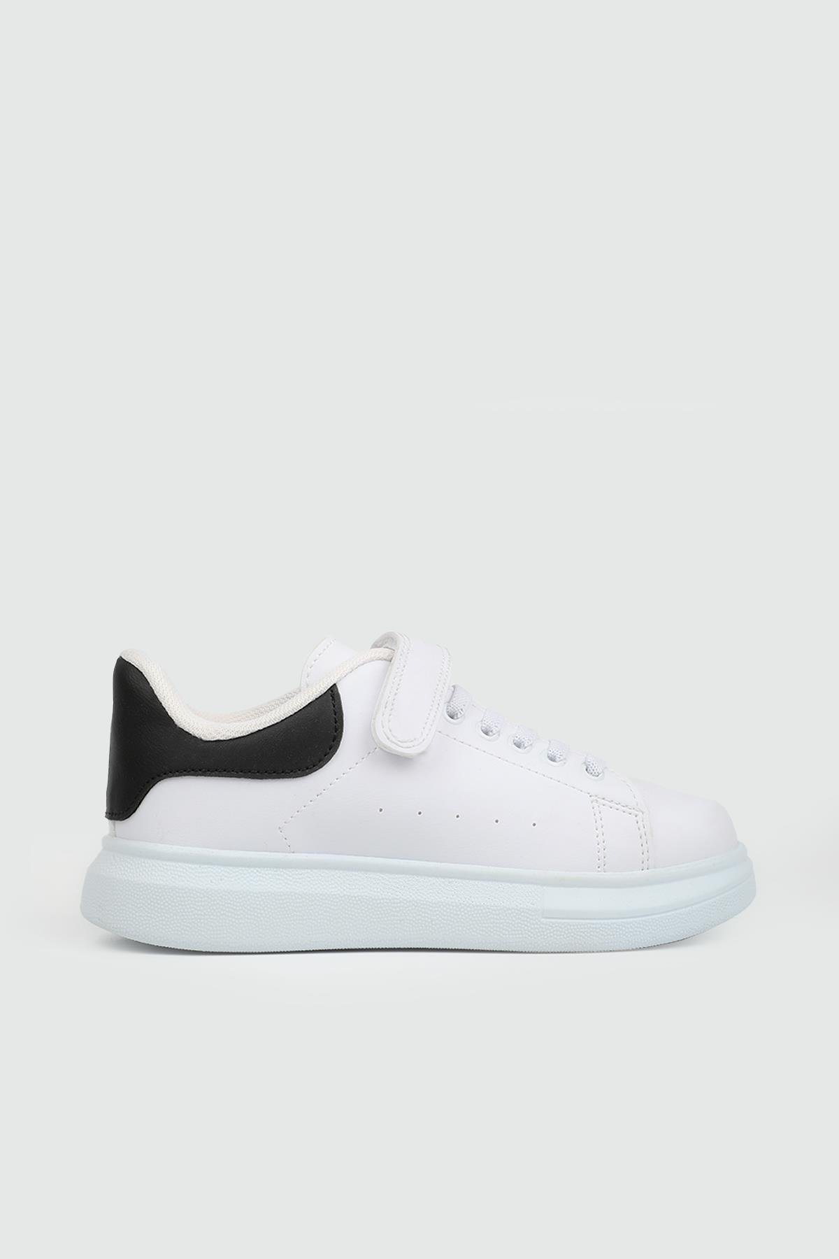 Bağcıklı Rahat Beyaz Siyah Çocuk Sneaker ARVENZO 160 Çocuk Sneaker Arvenzo ARVENZO 160 FLET 24Y