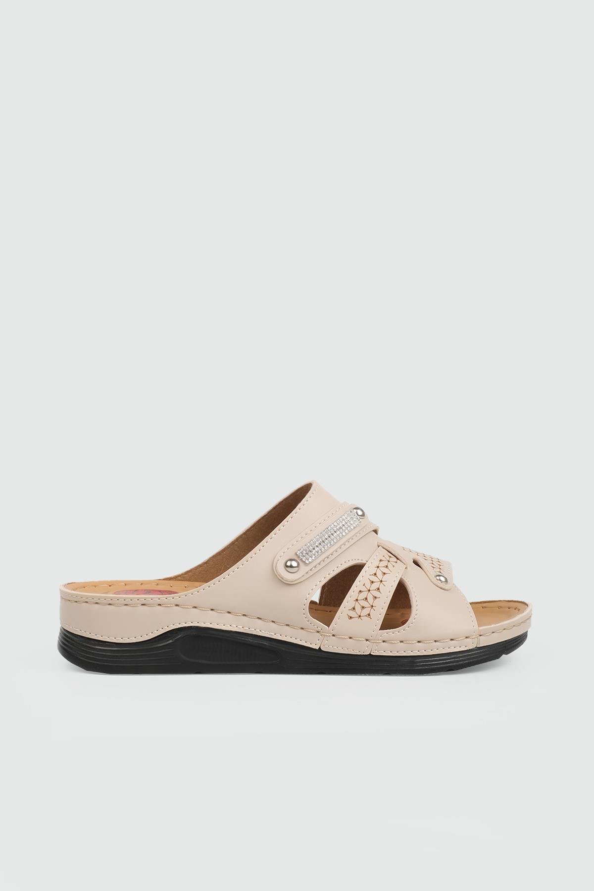 Günlük Rahat Krem Kadın Terlik SERRA 1135 Kadın Günlük Terlik Serra SERRA 25Y 1135 ZEN TERLİK