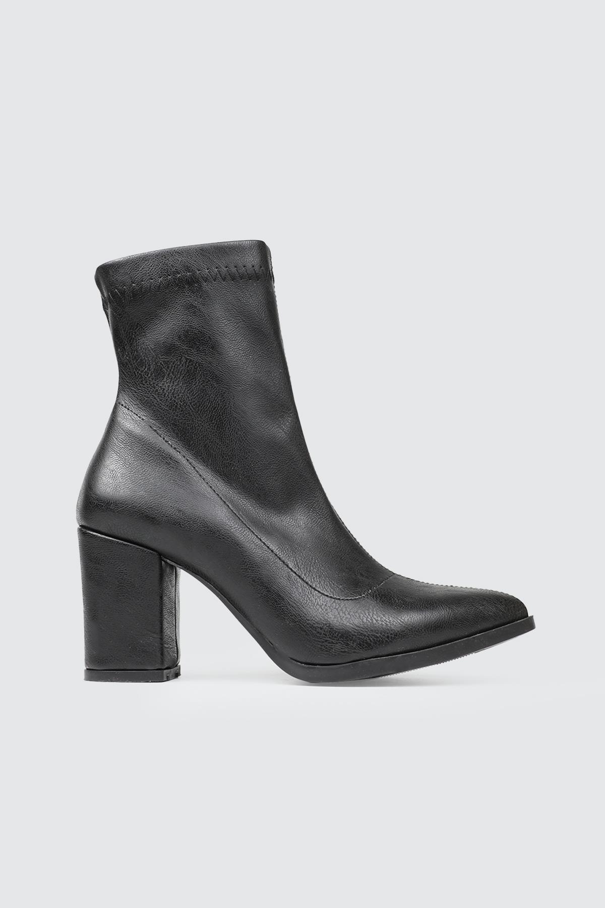 Kare Buru Fermuarlı Siyah Kadın Bot TU-201 Kadın Klasik Bot MyBella MY BELLA CB-1000 Kadın 25K