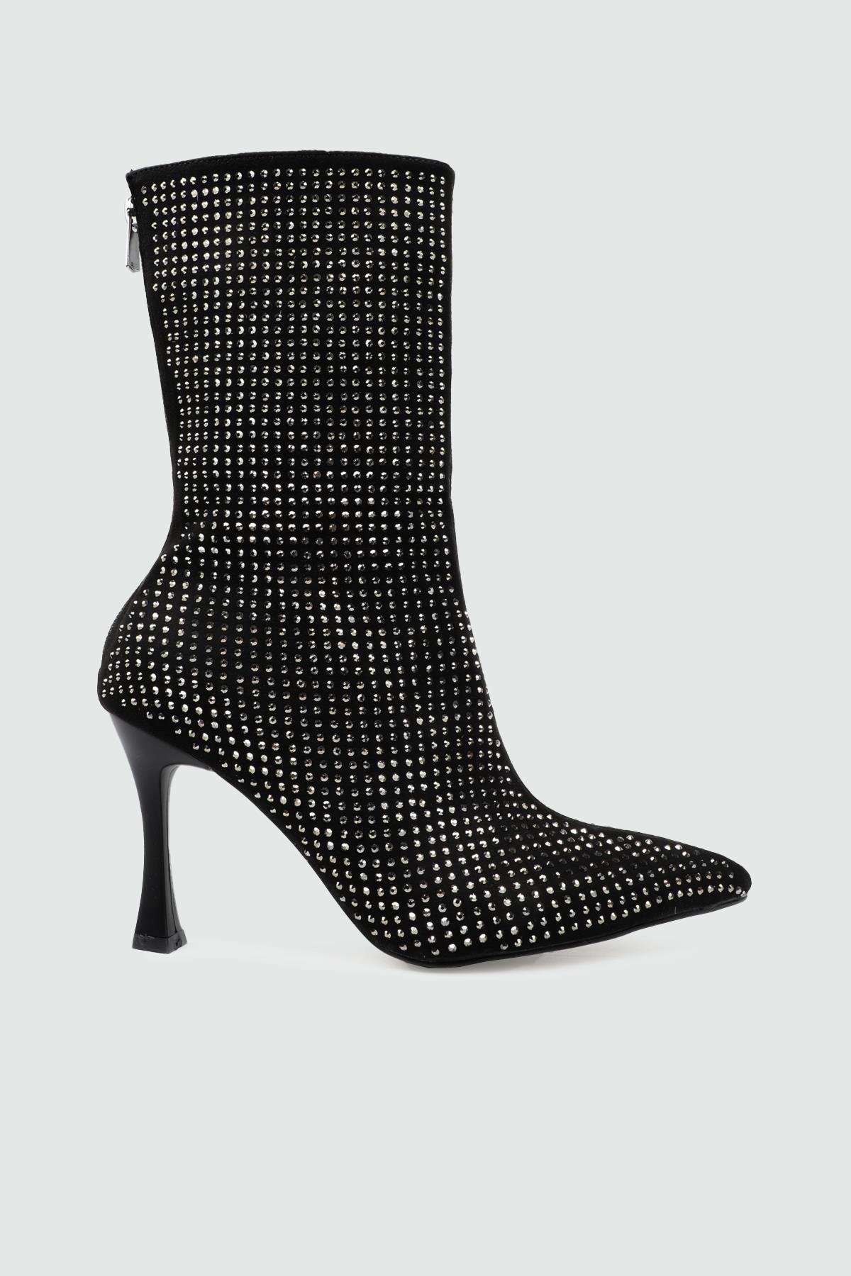 Siyah Beyaz Taşlı Topuklu Bot Siyah Beyaz Taşlı Kadın Ayakkabı My Bella YÇ-2018 Kadın Klasik Topuklu Bot MyBella My Bella YÇ-2018 Kadın 25K