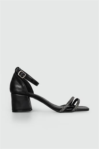 Bilekten Tokalı Taş Bantlı 9 Cm Topuklu Stiletto Siyah Kadın Ayakkabı V-975 Kadın Abiye/Gece Carla Bella MY BELLA V-975 23Y