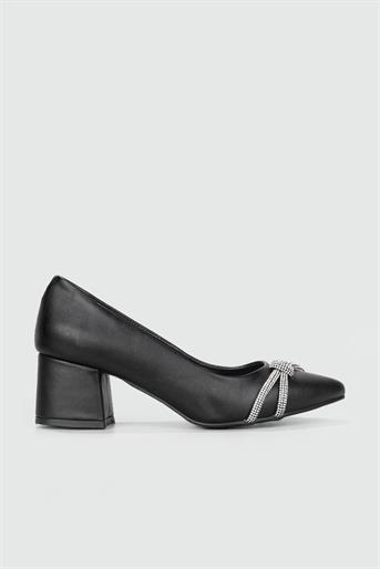 Taşlı 5 Cm Topuklu Günlük Siyah Kadın Ayakkabı KD-618-1 Kadın Alçak Topuklu Carla Bella My Bella KD-617-1 Stiletto