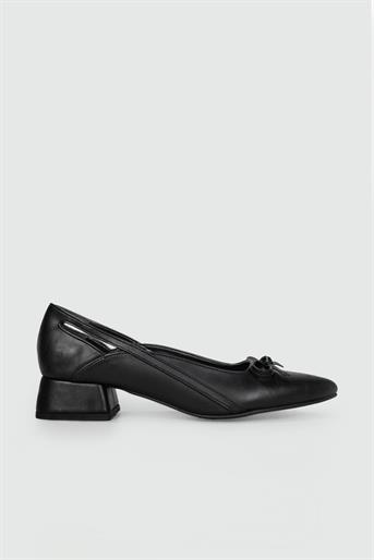 Taşlı Sivri Burun 5 Cm Topuklu Siyah Kadın Ayakkabı 15 Kadın Alçak Topuklu Serap Serap 305 Kadın Ayakkabı