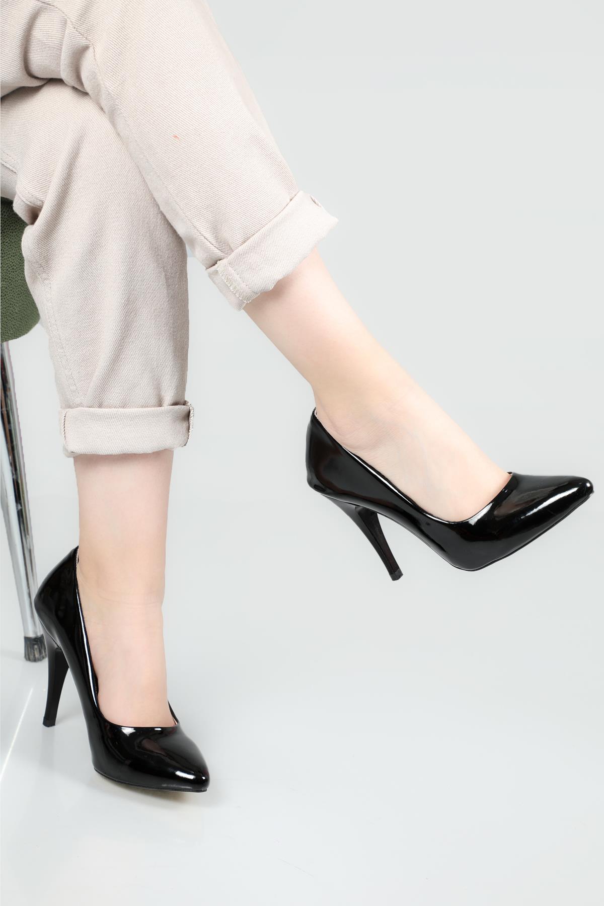 11 Cm Topuklu Stiletto Siyah Rugan Kadın Ayakkabı Sitare 09 Kadın Yüksek Topuklu Carla Bella C BELLA SR-09-1 Kadın Stiletto