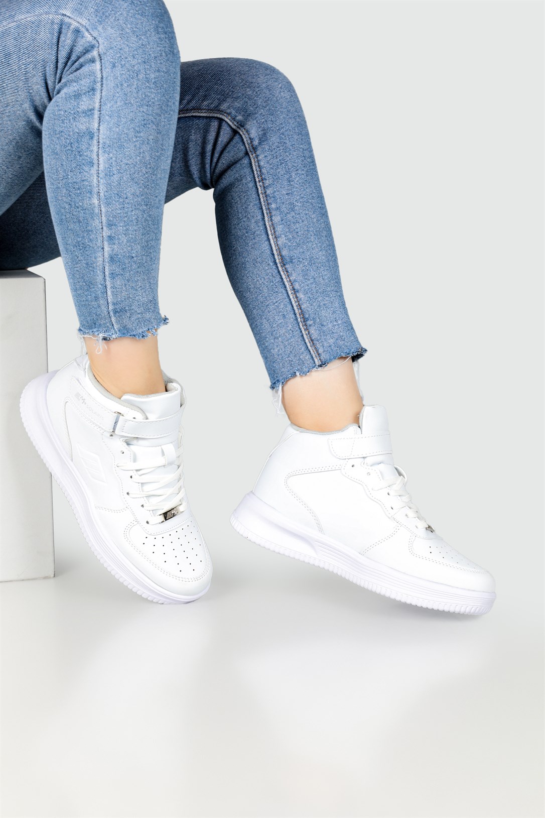 Air Basket Beyaz Unisex Spor Ayakkabı 222-2568 Unisex Günlük Spor Ayakkabı M.P M.P 222-2568 Unisex 22Y
