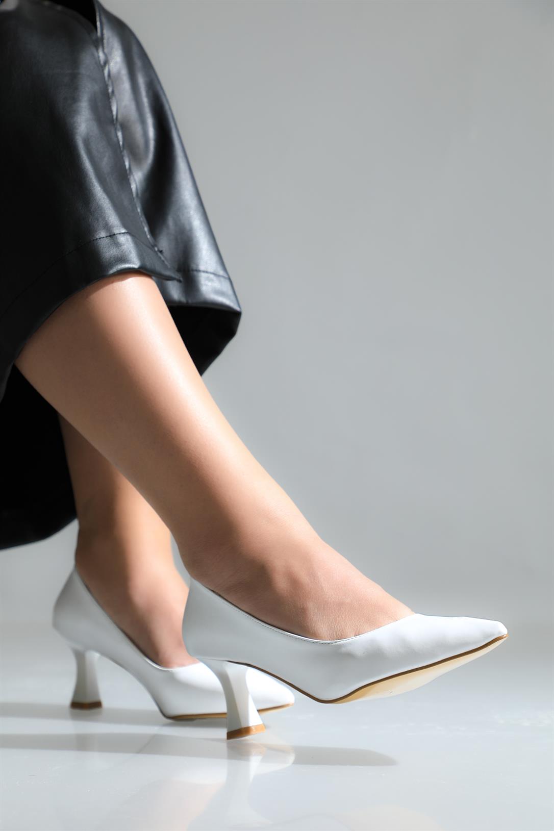 Alçak Topuk Kadeh Ökçeli Beyaz Kadın Ayakkabı ALYA Kadın Stiletto Carla Bella My Bella Alya 22K