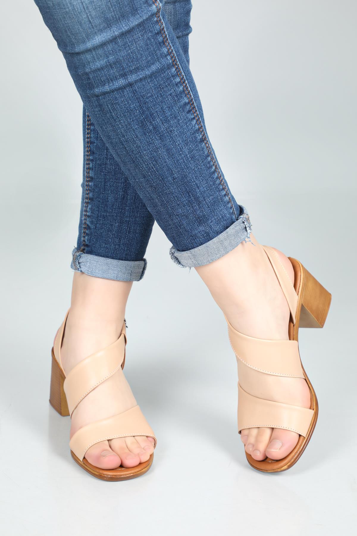 Arkası Açık Kalın Topuklu Nut Kadın Sandalet 02-1748 Kadın Topuklu Sandalet FELES FELES 02-1748 22Y