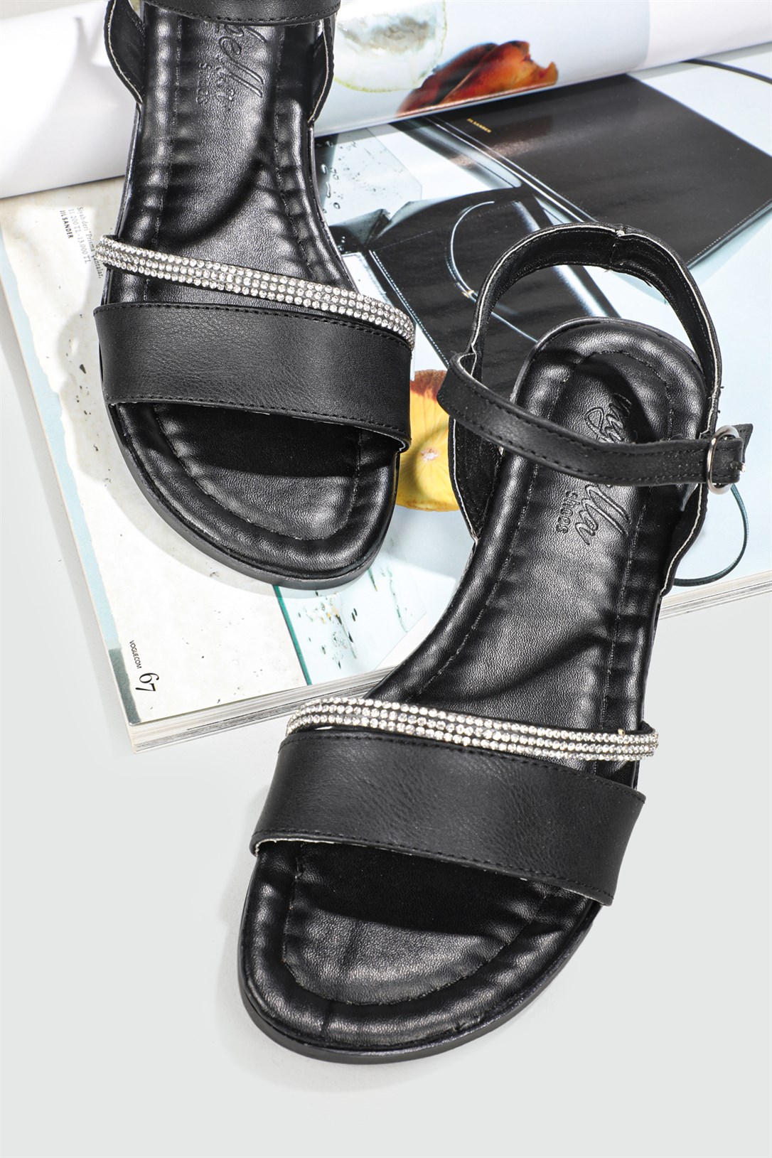 Carla Bella Bilekten Bağlı Taş Bantlı Siyah Kadın Sandalet J-K12