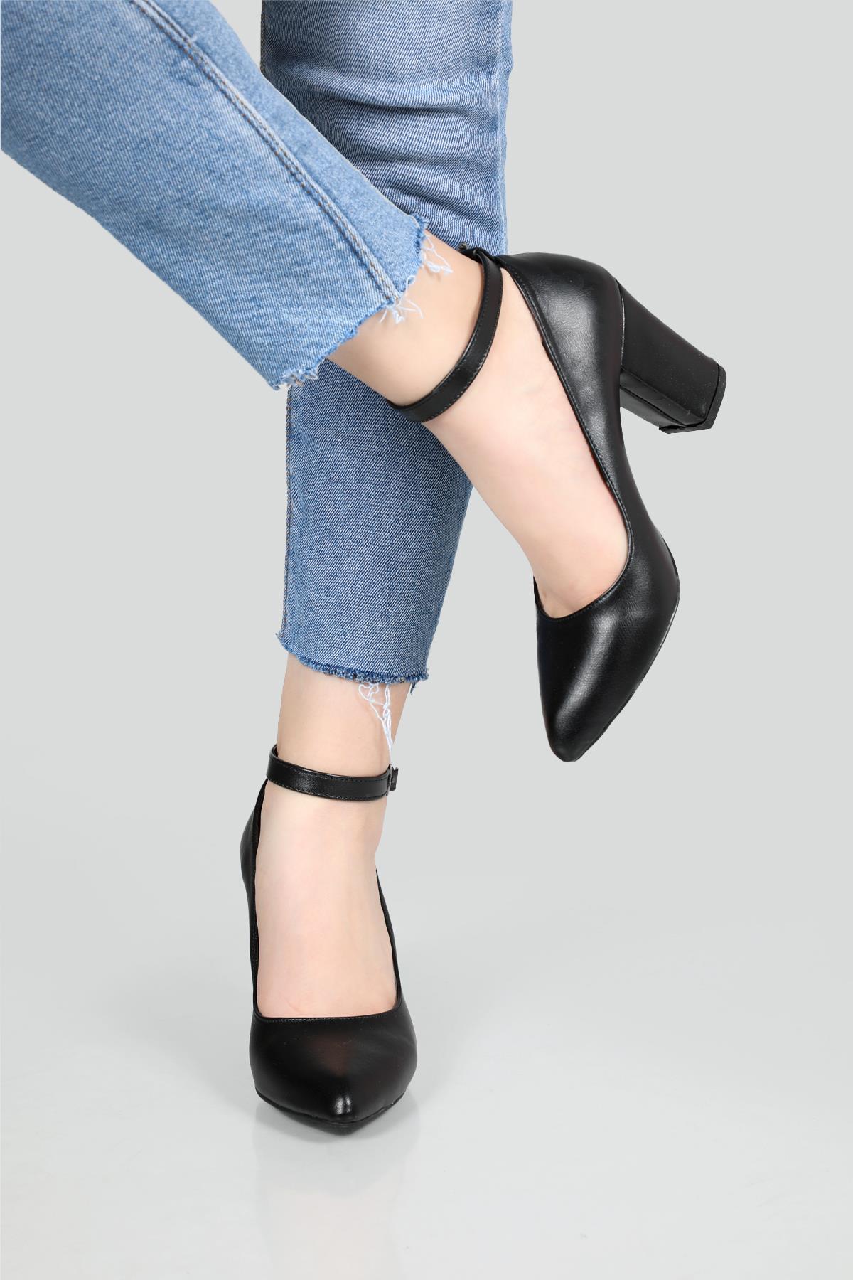 Bilekten Bantlı 7 Cm Kalın Topuklu Siyah Kadın Ayakkabı AZADE07 Kadın Yüksek Topuklu Carla Bella CARLA BELLA SR-X07 AZADE