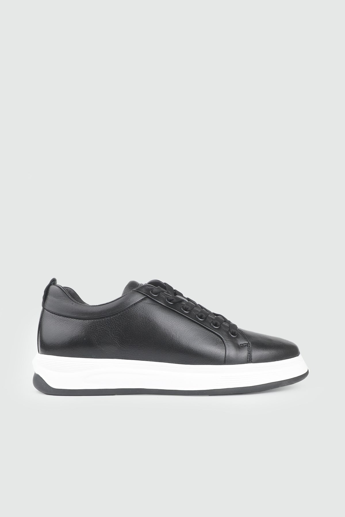 Erkek Spor Ayakkabı Siyah Nata Erkek Günlük Sneaker VOYAGER 054-1 Erkek Günlük Spor Ayakkabı Voyager VOYAGER 26Y 054-1 MER DERİ SPR