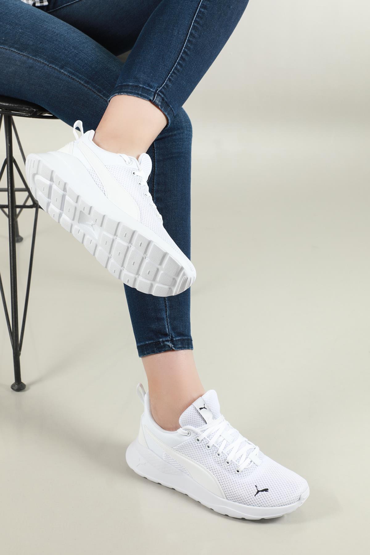 Günlük Koşu Yürüyüş Beyaz Unisex Spor Ayakkabı 372004-02 Unisex Günlük Spor Ayakkabı Puma PUMA 372004-02 GAR