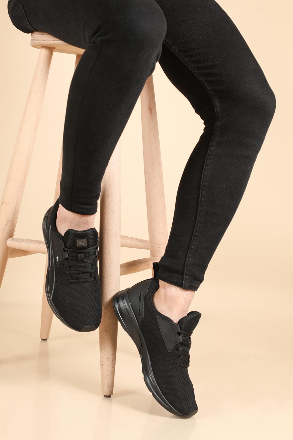 Günlük Koşu Yürüyüş Sıyah Erkek Spor Ayakkabı Erkek Koşu / yürüyüş Puma PUMA 194273-12 Comet FS MER