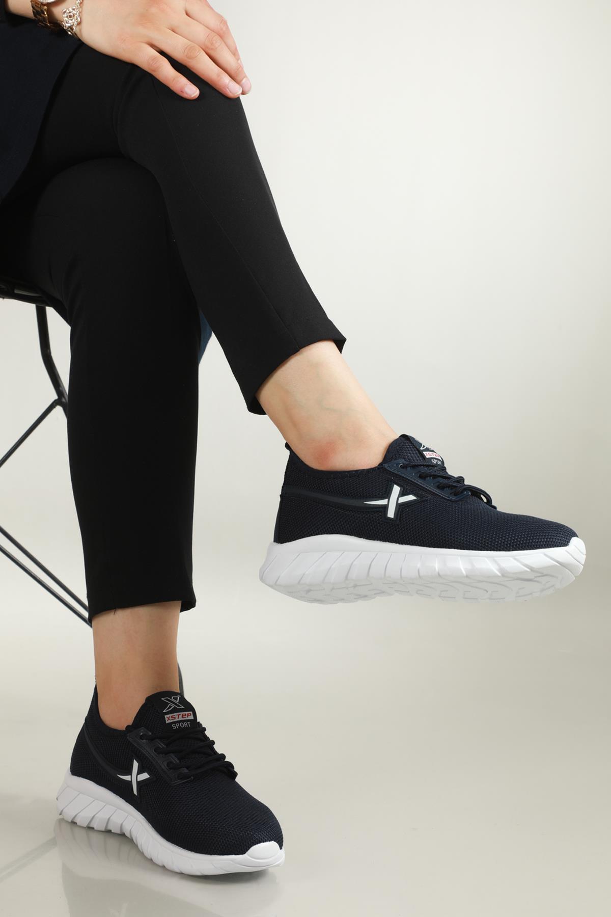 Günlük Nefes Alır Laci Beyaz Unisex Spor Ayakkabı X4 Unisex Günlük Spor Ayakkabı XSTEP XSTEP X4 UNİSEX SPOR