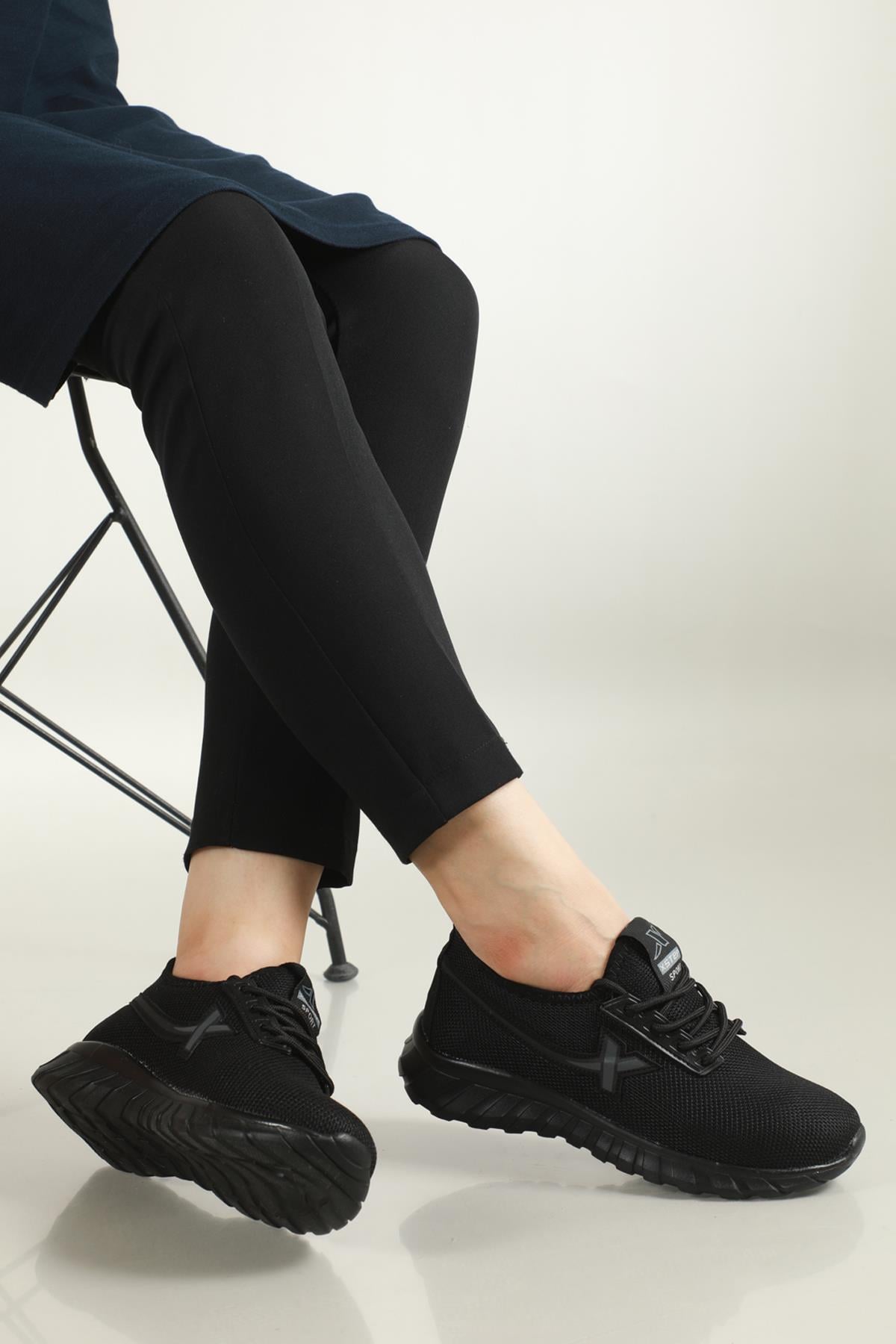 Günlük Nefes Alır Siyah Unisex Spor Ayakkabı X4 Unisex Günlük Spor Ayakkabı XSTEP XSTEP X4 UNİSEX SPOR