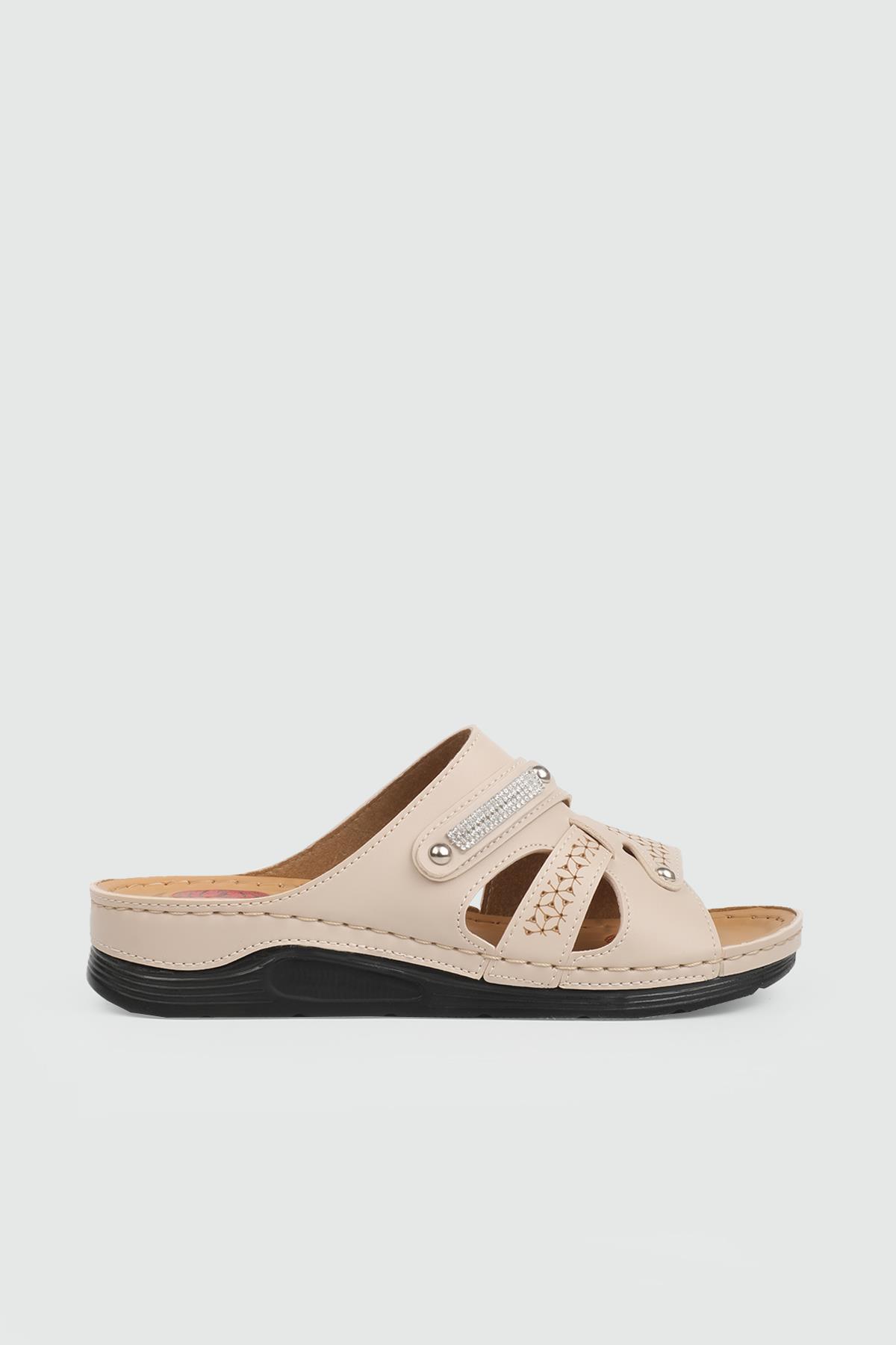 Günlük Rahat Krem Kadın Terlik SERRA 1135 Kadın Günlük Terlik Serra SERRA 25Y 1135 ZEN TERLİK