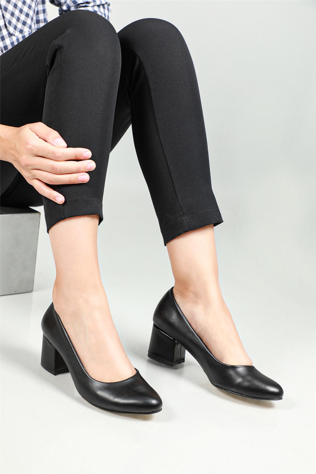 RENK Günlük Topuklu Siyah Kadın Ayakkabı R-Y01