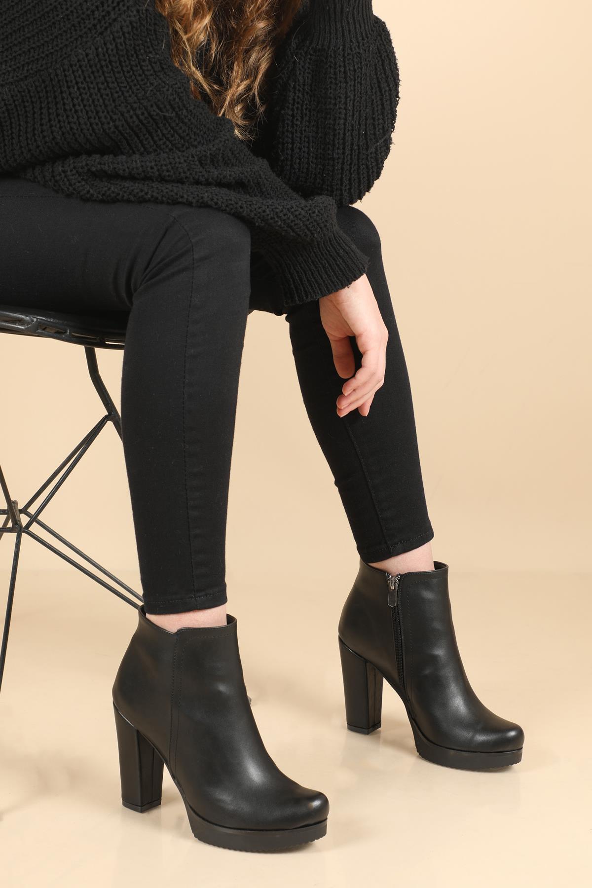 Günlük Topuklu Sıyah Kadın Bot B-646 Kadın Klasik Bot Carla Bella DORA B-646 BOT