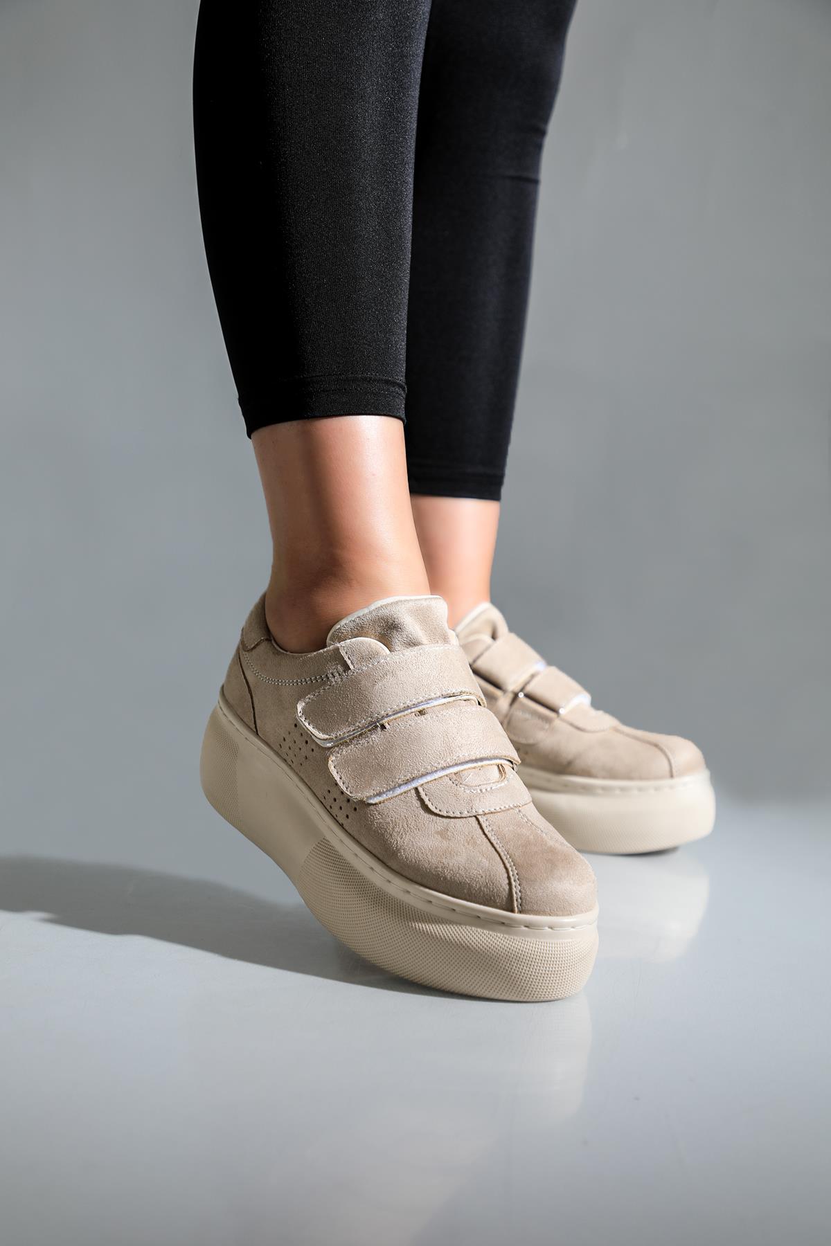 Hafif Kalın Tabanlı Rahat Günlük Casual Yürüyüş Bej Süet Kadın Spor Ayakkabı HELEN Kadın Sneaker Beınsteps Beinsteps Ş-20 Helen 22K