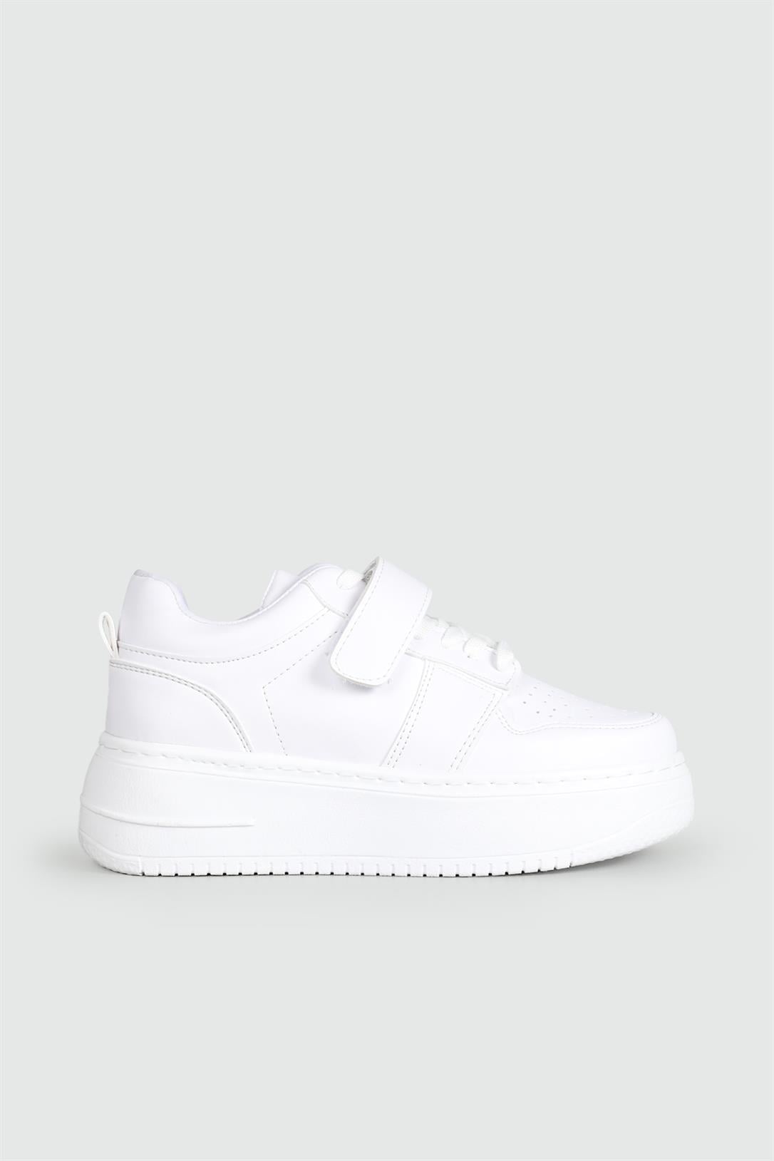 Kalın Taban Bağcıklı Cırtlı Beyaz Kadın Spor Ayakkabı Jenna Kadın Sneaker Beınsteps Beinsteps Ş-17-1 23Y