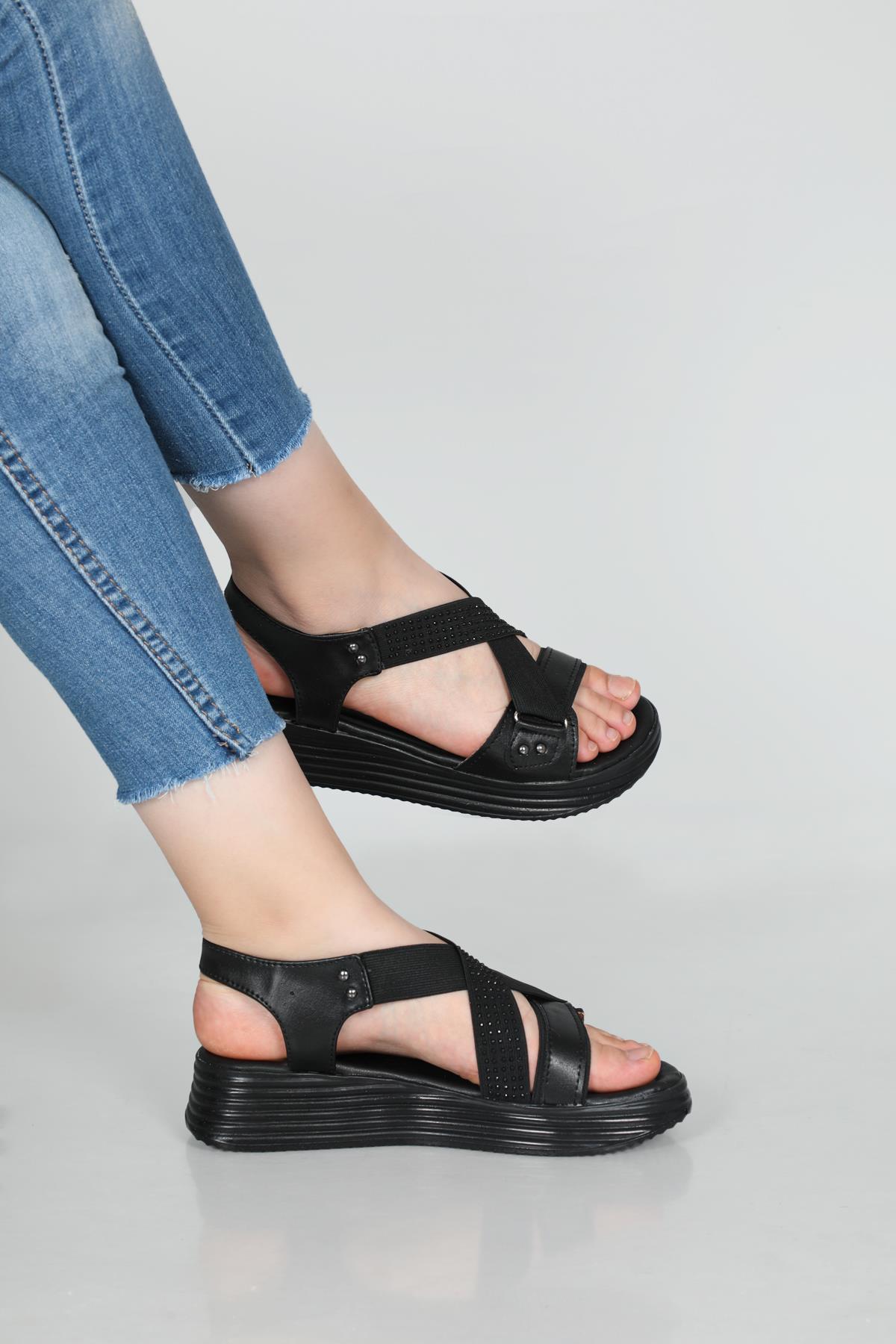 Lastikli Günlük Rahat Siyah Kadın Sandalet S-301 Kadın Düz Sandalet Carla Bella Carla Bella S-301 22y