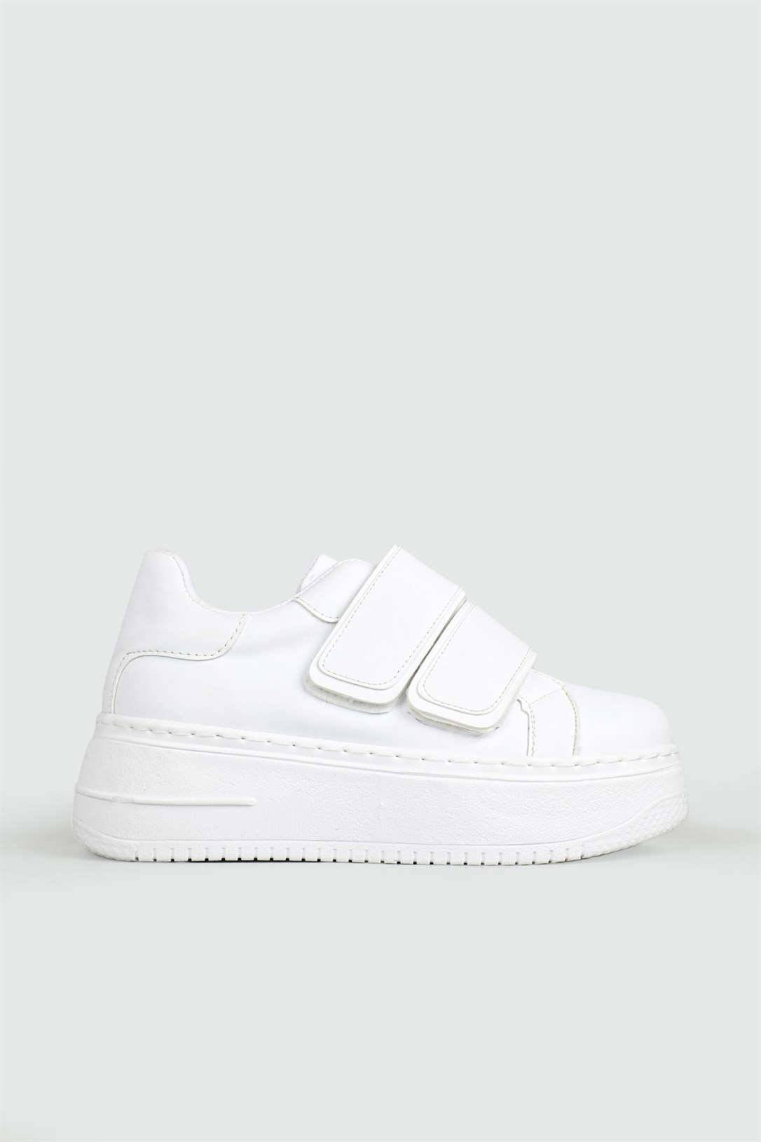 Nefes Alır Kalın Taban Cırtlı Beyaz Kadın Spor Ayakkabı CAROLİNE Kadın Sneaker Beınsteps Beinsteps Ş-19 Caroline 22Y