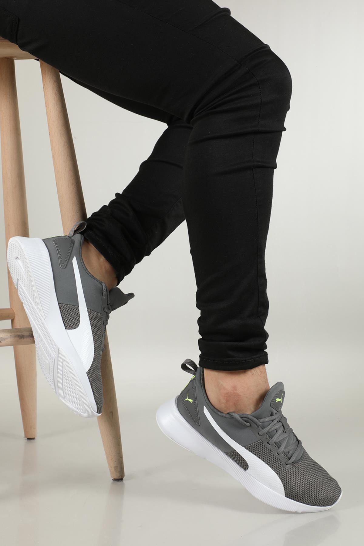 Nefes Alır Rahat Gri Byz Erkek Spor Ayakkabı 192257-50 Erkek Koşu / yürüyüş Puma PUMA 192257-50 MERFLYER RUNNER