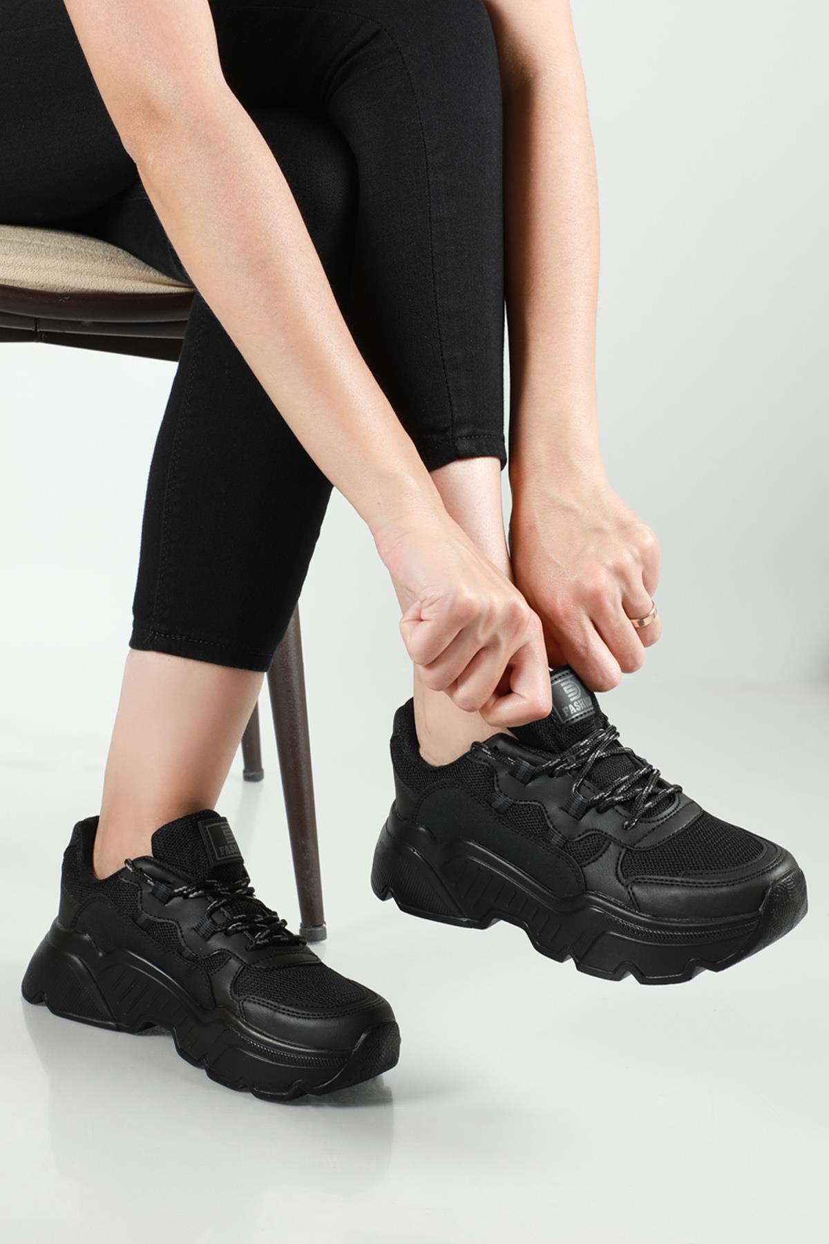 Nefes Alır Rahat Siyah Kadın Spor Ayakkabı 142 Kadın Günlük Spor Ayakkabı Dark Step DARKSTEP 142 ZEN ANORAK SPOR