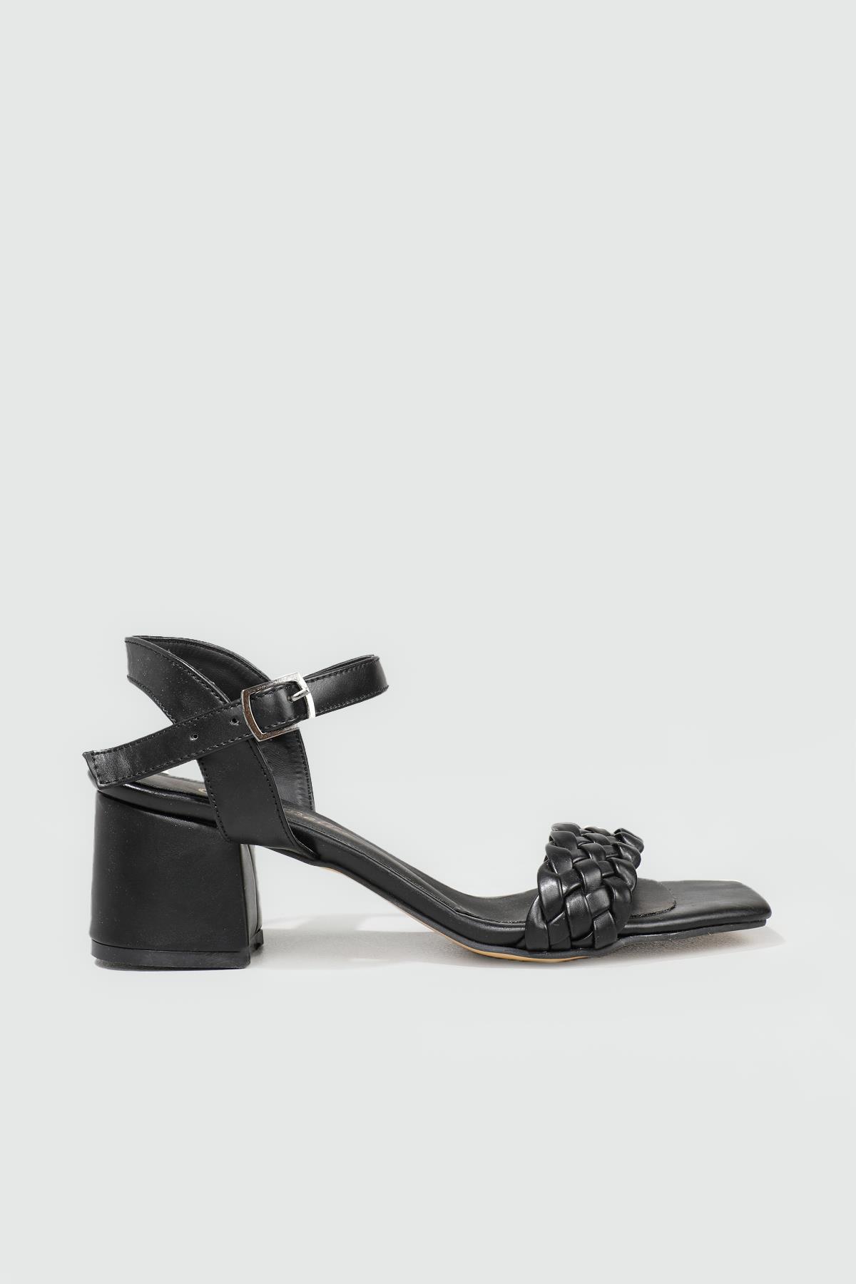 Örgü Tek Bant 5 cm Topuklu Siyah Kadın Sandalet SR-T01 Kadın Topuklu Sandalet Carla Bella CARLA BELLA SR-T01 21K