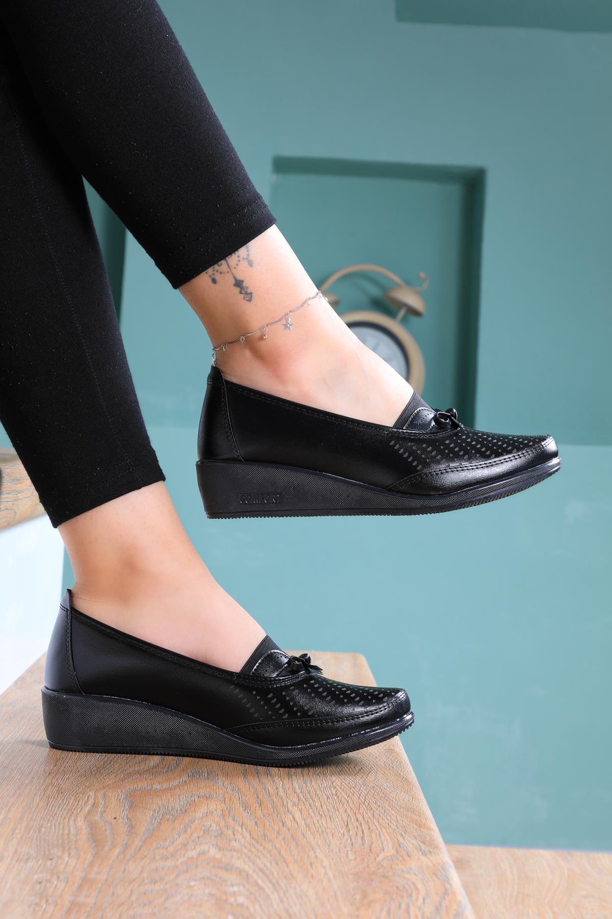 Ortapedik Taban Günlük Rahat Siyah Kadın Ayakkabı 22-307 Kadın Günlük Ayakkabı Wanetti Wanetti 22-307 22K