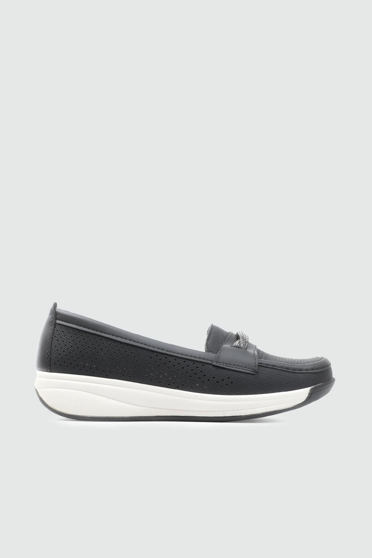 Ortapedik Taban Günlük Rahat Siyah Kot Zımbalı Kadın Ayakkabı WANETTİ 25-267 Kadın Günlük Ayakkabı Wanetti Wanetti 25-265 Poli Kadın