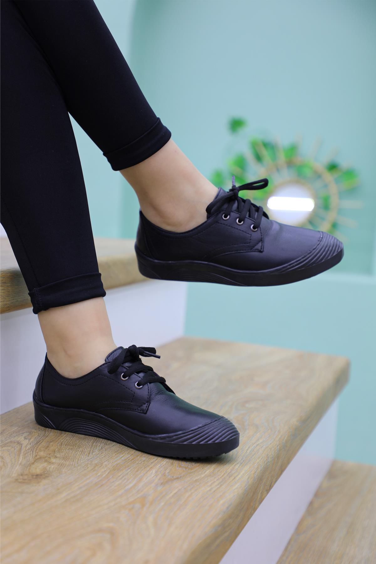 Ortapedik Taban Hakiki Deri Rahat Bağcıklı Siyah Kadın Ayakkabı B-Y1034 Kadın Günlük Ayakkabı Carla Bella My Bella B-Y1034 Deri 22K