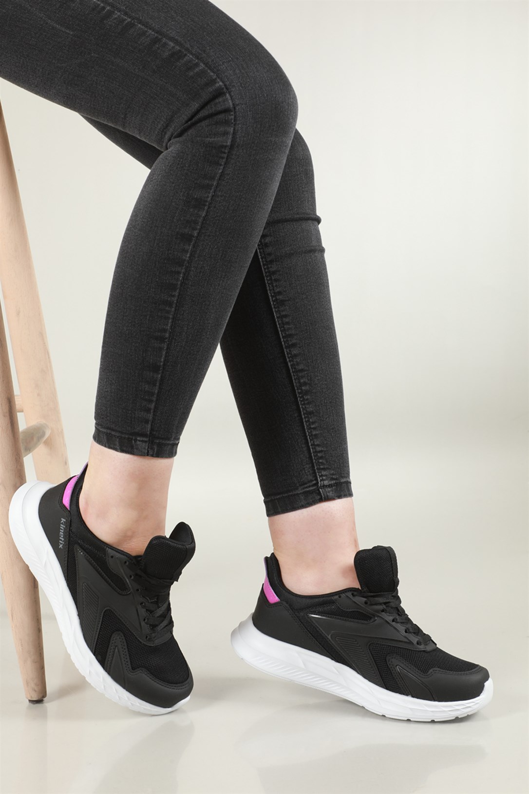 Kinetix Rahat Comfort Siyah Beyaz Mor Kadın Spor Ayakkabı TROJAN