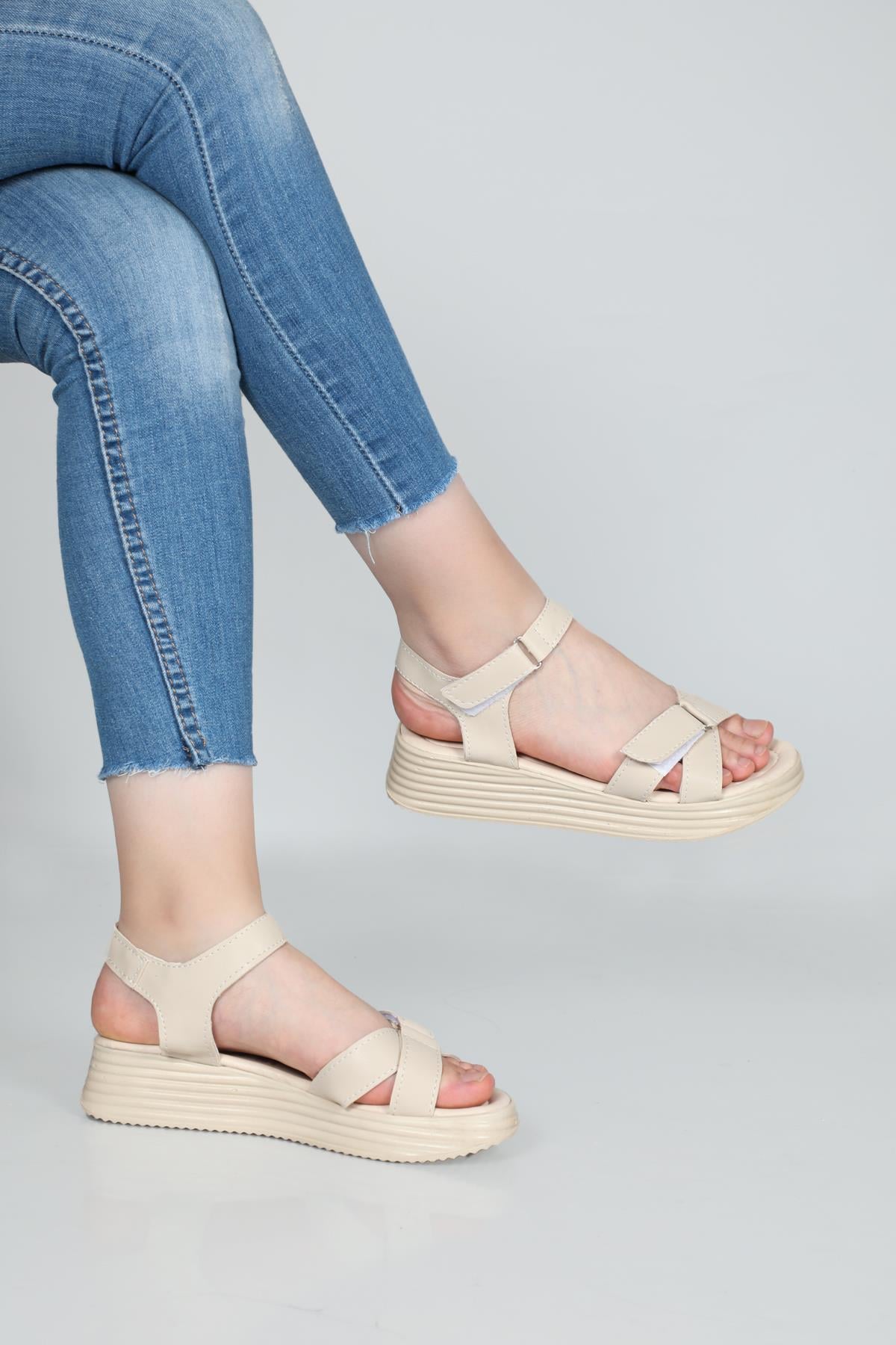 Rahat Taban Düz Bej Kadın Sandalet S-22205 Kadın Düz Sandalet Carla Bella Carla Bella S-22205 22Y