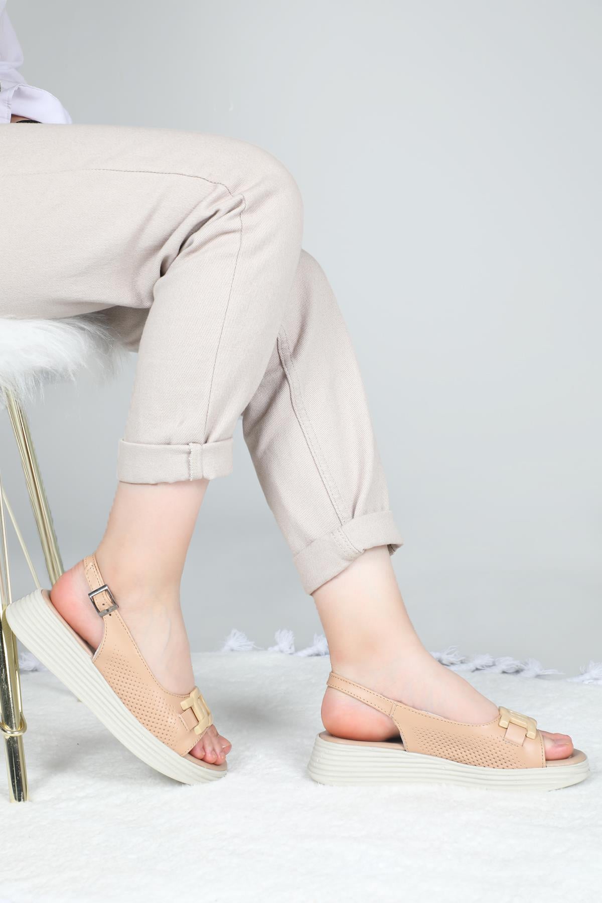 Rahat Taban Düz Nut Kadın Sandalet S-22190 Kadın Düz Sandalet Carla Bella Carla Bella S-22190 22y