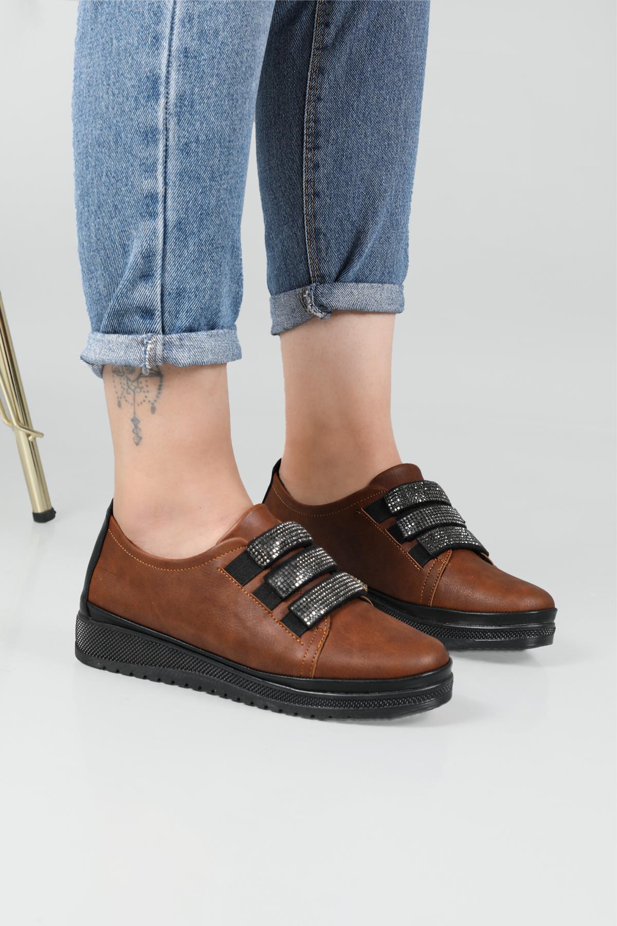 Rahat Taban Taşlı Lastikli Taba Zümrüt Kadın Ayakkabı UMY-501 Kadın Günlük Ayakkabı Carla Bella Carla Bella UMY-501 Taşlı 22K