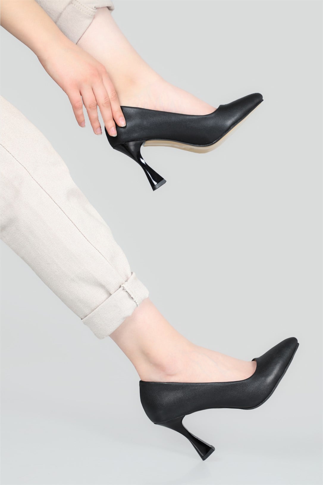 Sivri Burun 9 Cm Kadeh Topuklu Stiletto Siyah Kadın Ayakkabı N-2800 Kadın Stiletto Carla Bella CARLA BELLA N-2800 Stiletto