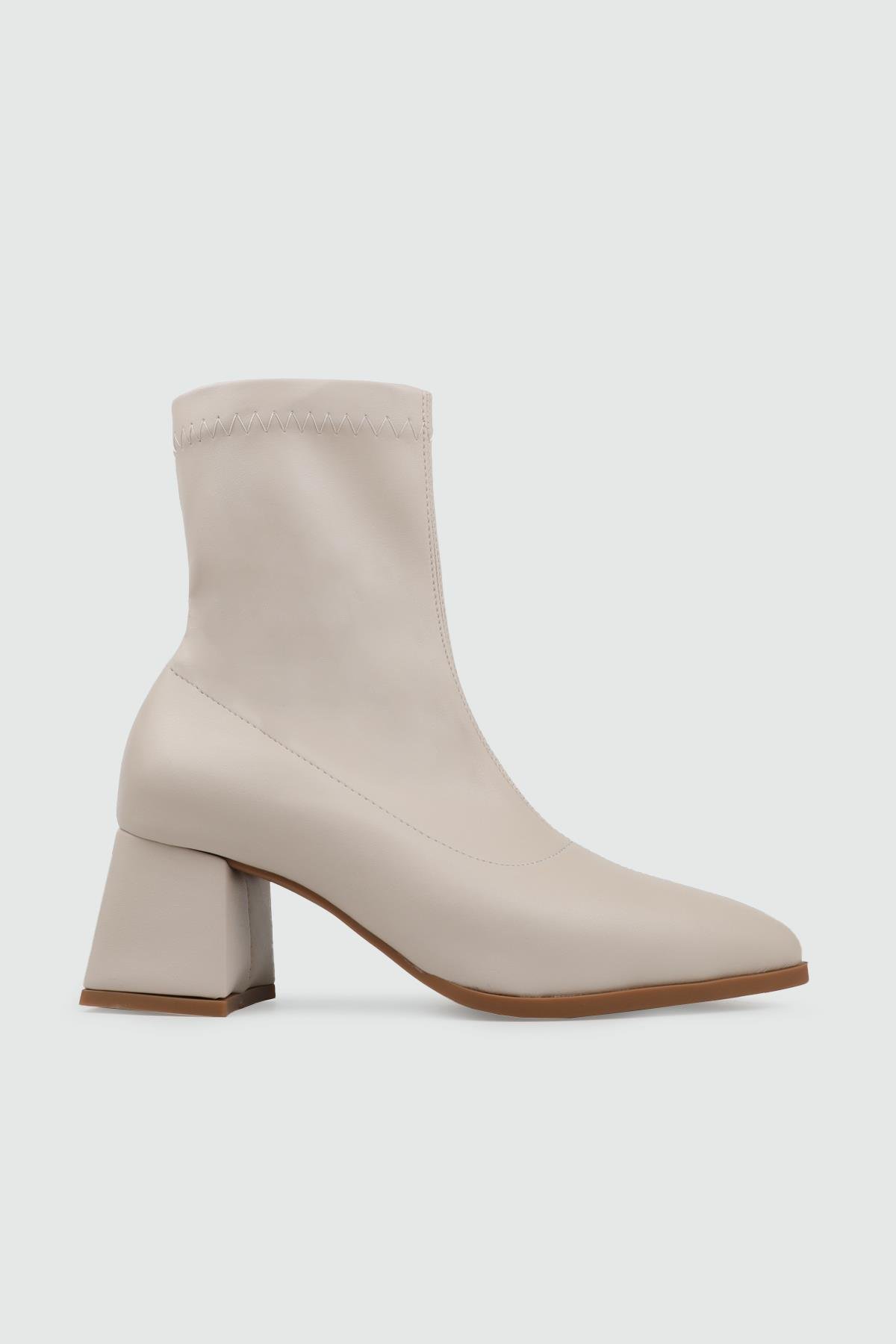 Sivri Burun KT Kadın Bot Bej Fermuarlı Sivri Burun Kare Topuklu Günlük Bot MY BELLA LPA-201 Kadın Günlük Conford Bot MyBella MY BELLA LPA-201 Kadın 25K