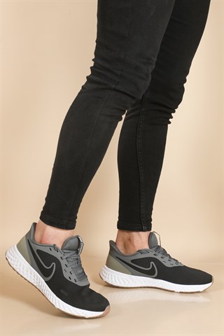 NİKE BQ3204-016 Revolutıon Erkek Spor Ayakkabı Erkek Koşu / yürüyüş Nike 