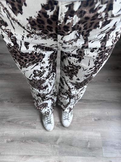 Beyaz Leopar Desenli Denim 