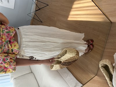 Boncuk Kemerli Beyaz Etek 