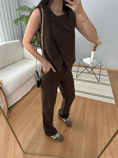 Çapraz Düğme Detaylı Takım