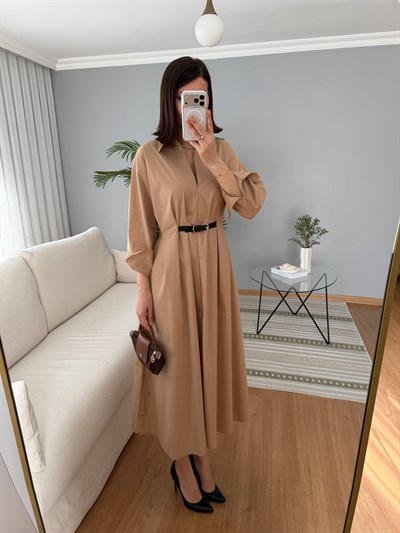 Coqueli Kemer Detaylı Camel Renk Elbise