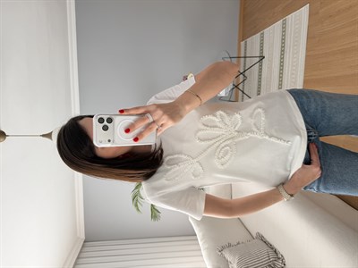 Cora Büzgü Model Beyaz Tişört 
