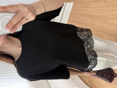 Dantel Detaylı Siyah Renk Tişört
