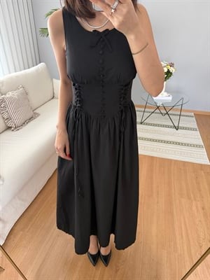 Delilah Elbise
