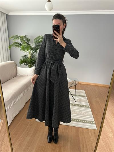 Ekose Desenli Füme Kuşaklı Elbise 