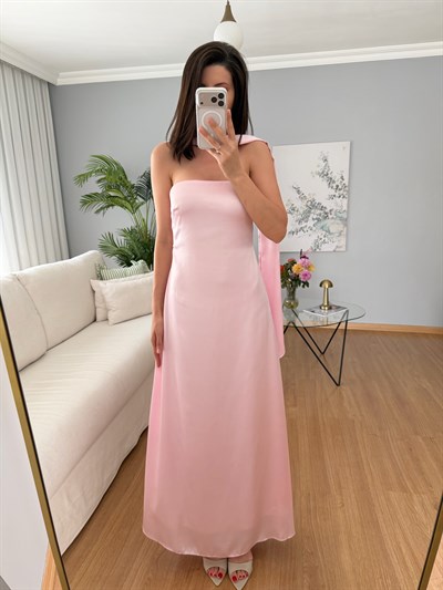 Esencia Pembe Renk Saten Dokulu Fularlı Elbise 